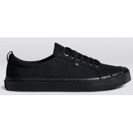 Cariuma Oca Low All Black Canvas Shoes